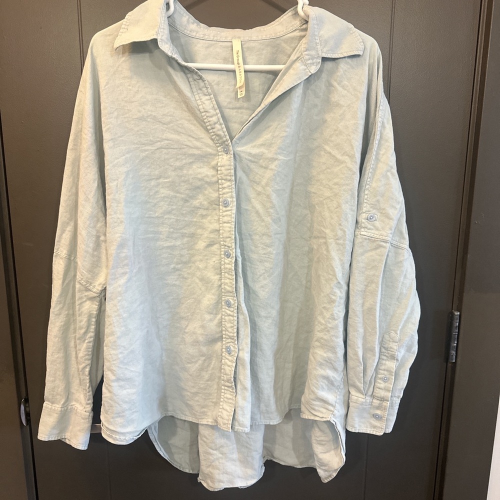 Aritzia Babaton linen shirt
